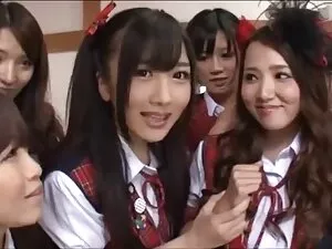 所有者は肛門の女の子を引き裂いた。 女性 ...