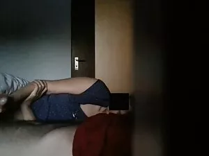 突然、彼は肛門にペニスを入れて、それを彼 ...