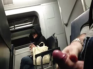 レザーストラップと見事なコック 女性 用 ...