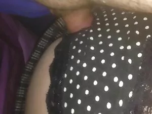 忙しい女の子は、ペニスを振り向かせる 女 ...