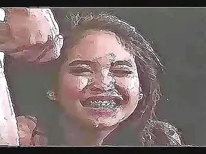 シャワーを浴びている裸の女性をスパイする ...