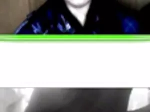 彼女の口の中でガールフレンドの後に練習が ...